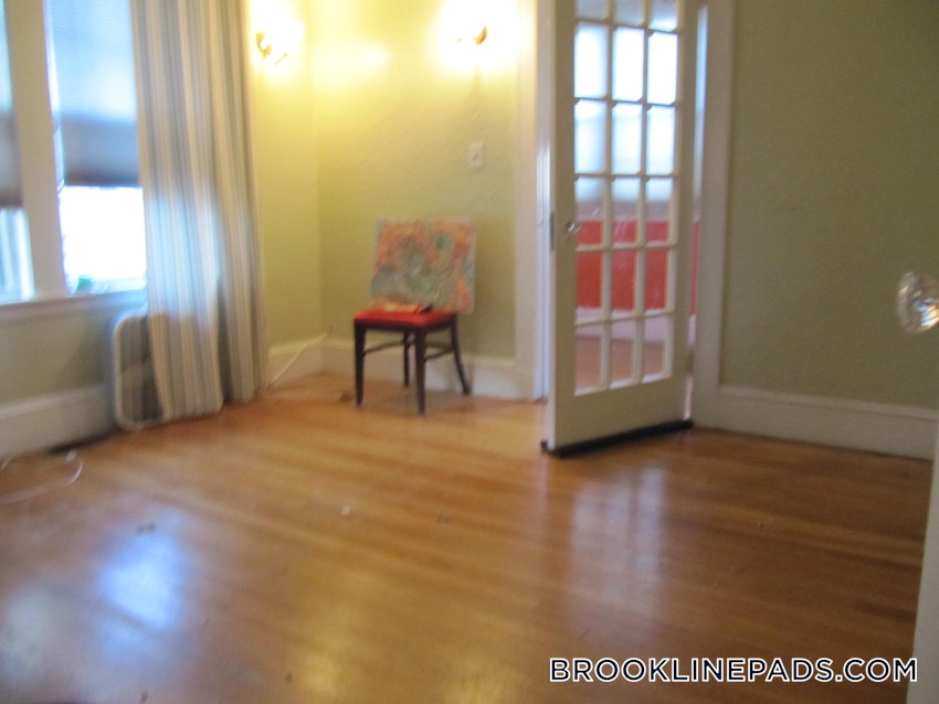 BROOKLINE- WASHINGTON SQUARE - 2 Beds, 1 Bath - Image 50