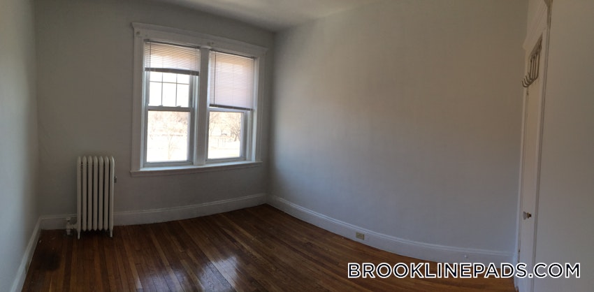 BROOKLINE- WASHINGTON SQUARE - 2 Beds, 1 Bath - Image 4