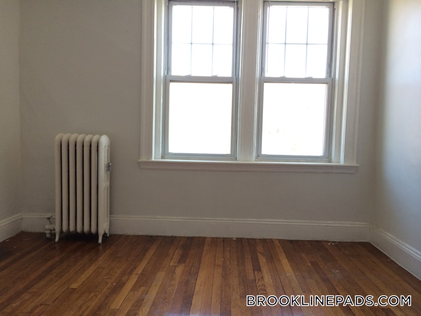 BROOKLINE- WASHINGTON SQUARE - 2 Beds, 1 Bath - Image 11