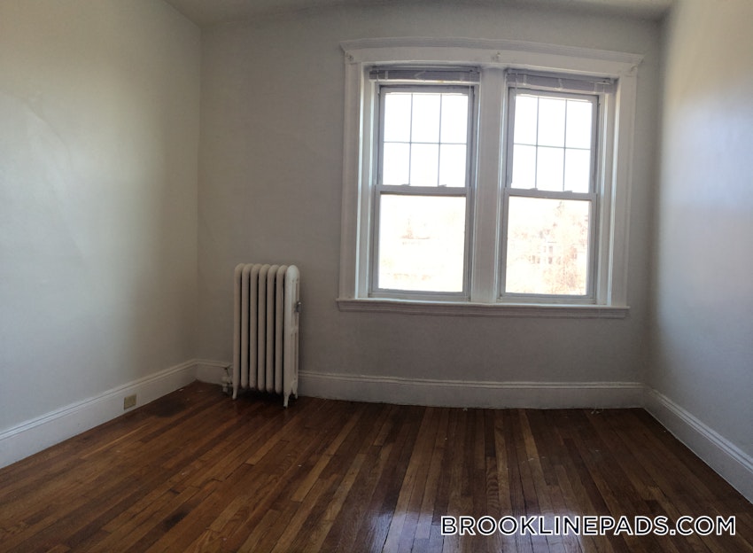 BROOKLINE- WASHINGTON SQUARE - 2 Beds, 1 Bath - Image 7