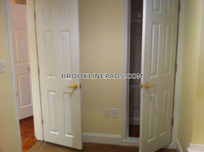 Brookline - Washington Square - 2 Beds, 2 Baths - Image 81