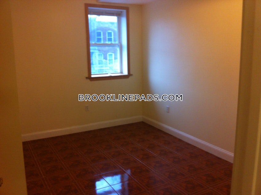 Brookline - Washington Square - 2 Beds, 2 Baths - Image 79