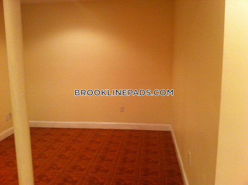 Brookline - Washington Square - 2 Beds, 2 Baths - Image 73