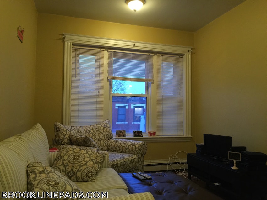 BROOKLINE- WASHINGTON SQUARE - 2 Beds, 1 Bath - Image 1