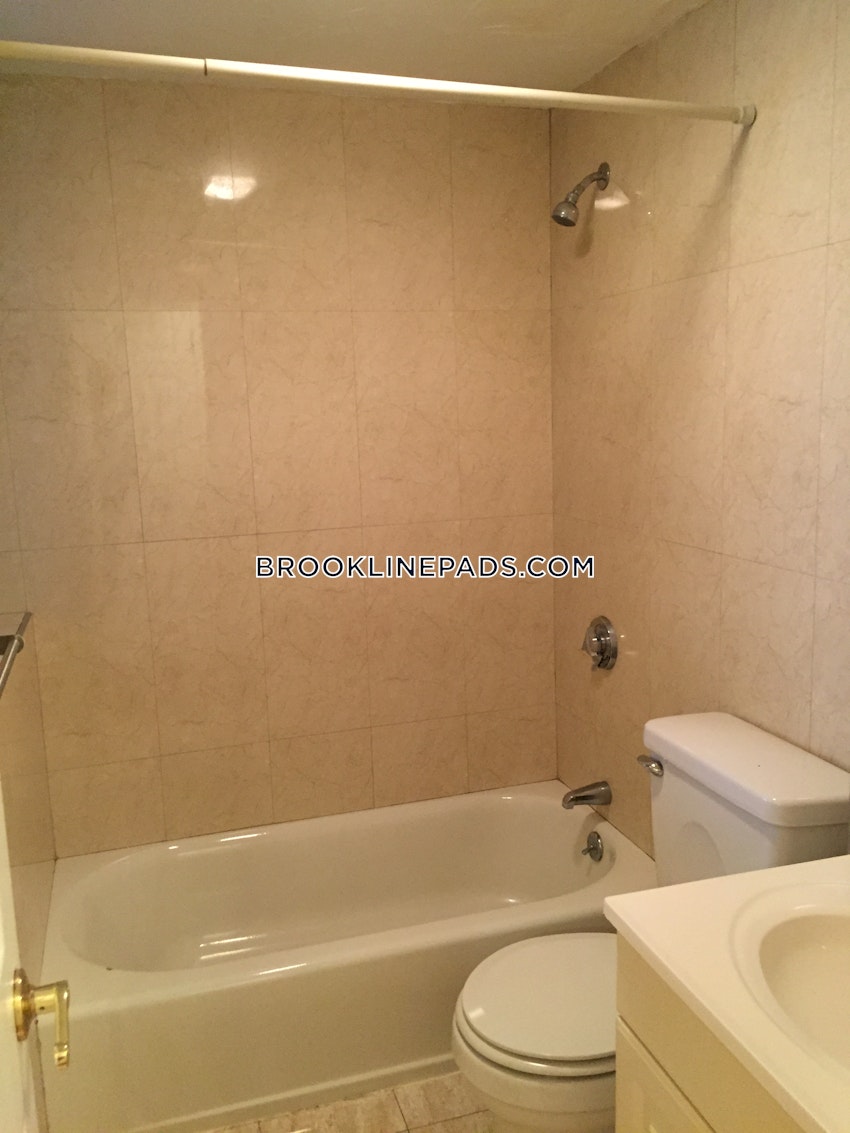 Brookline - Washington Square - 2 Beds, 2 Baths - Image 70
