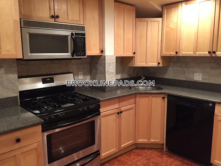 Brookline - Washington Square - 2 Beds, 2 Baths - Image 67