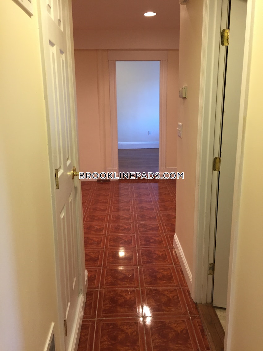 Brookline - Washington Square - 2 Beds, 2 Baths - Image 63