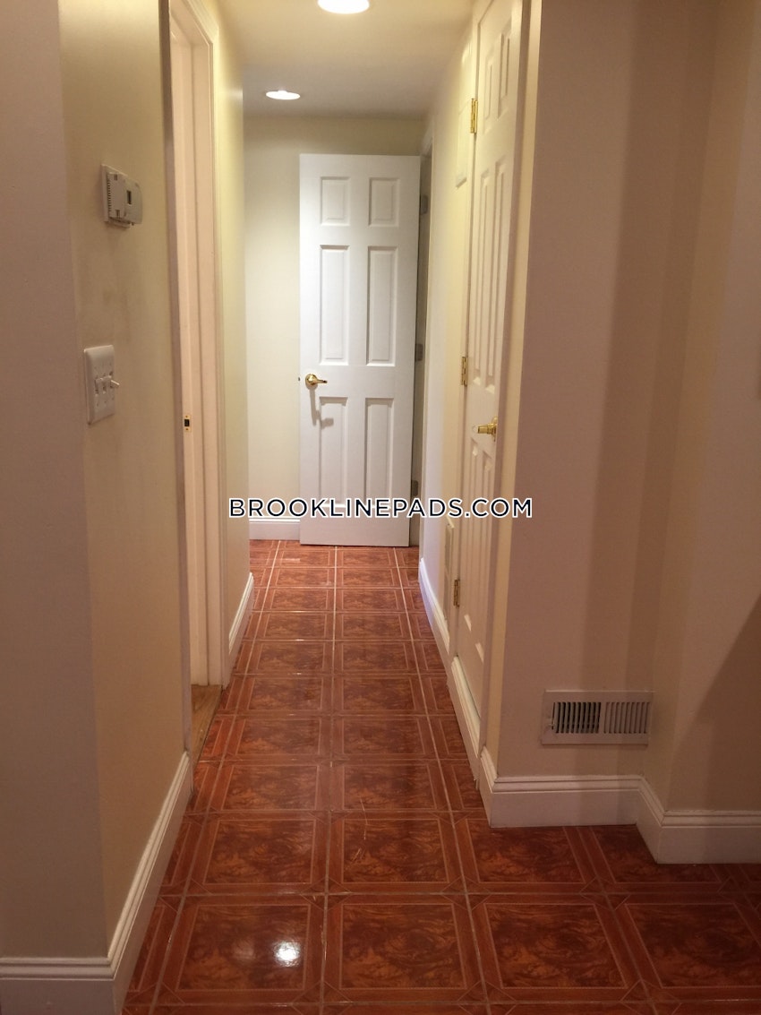Brookline - Washington Square - 2 Beds, 2 Baths - Image 54