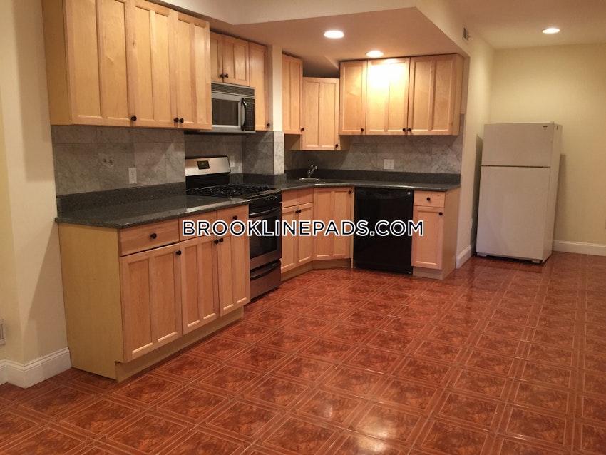 Brookline - Washington Square - 2 Beds, 2 Baths - Image 49