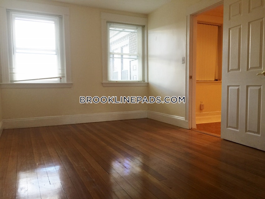 Brookline - Washington Square - 2 Beds, 2 Baths - Image 46