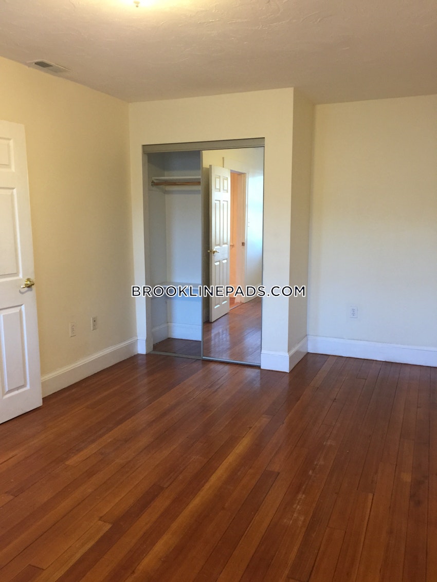 Brookline - Washington Square - 2 Beds, 2 Baths - Image 44