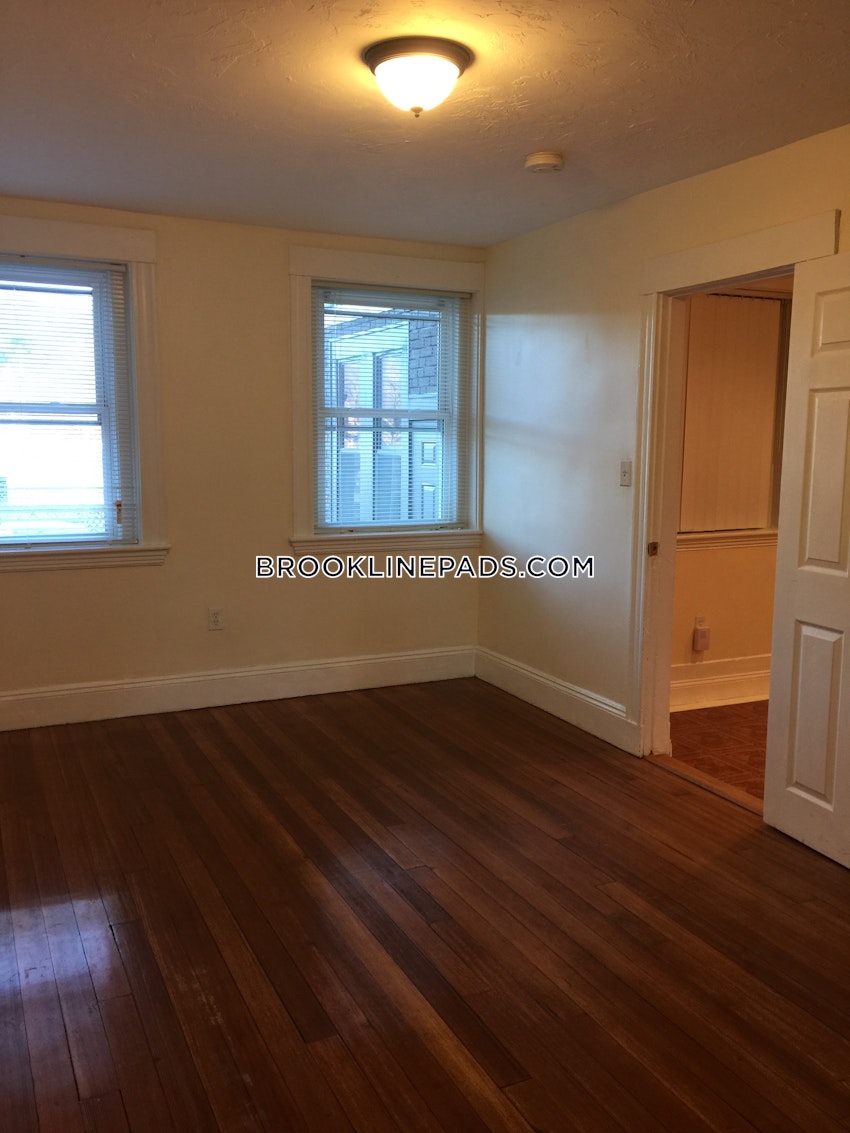 Brookline - Washington Square - 2 Beds, 2 Baths - Image 42