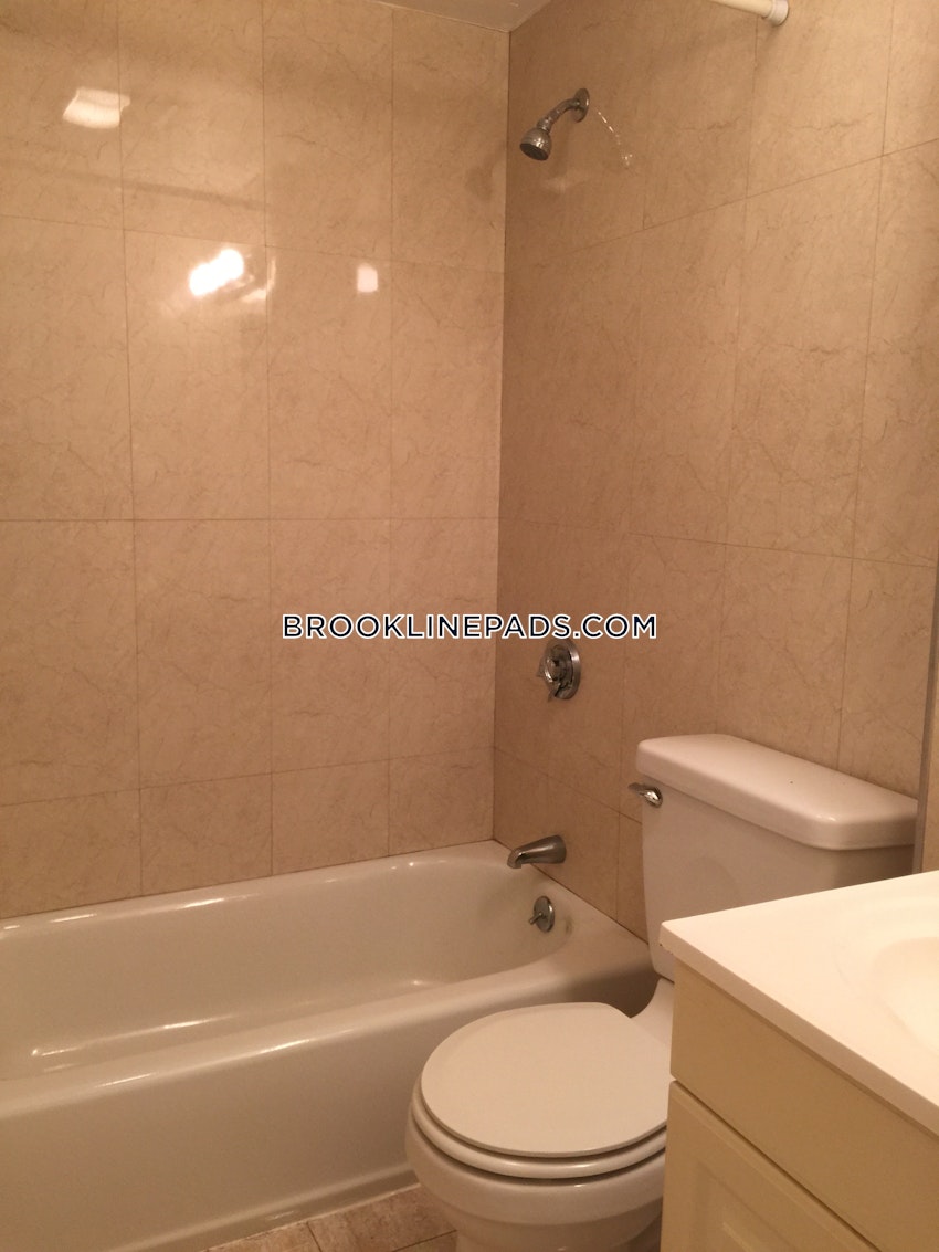 Brookline - Washington Square - 2 Beds, 2 Baths - Image 40