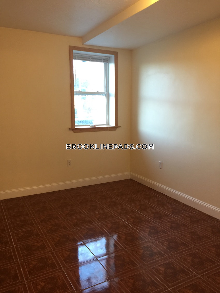 Brookline - Washington Square - 2 Beds, 2 Baths - Image 37