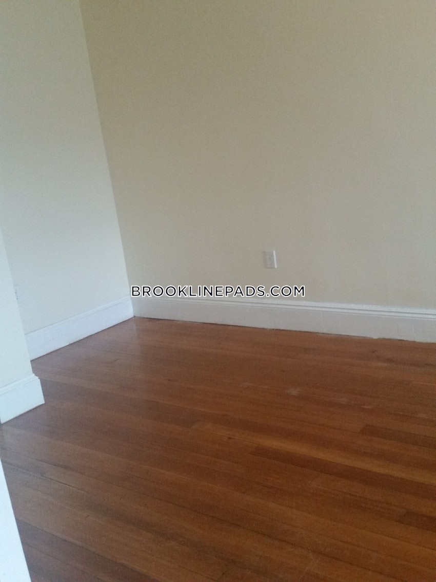 Brookline - Washington Square - 2 Beds, 2 Baths - Image 33