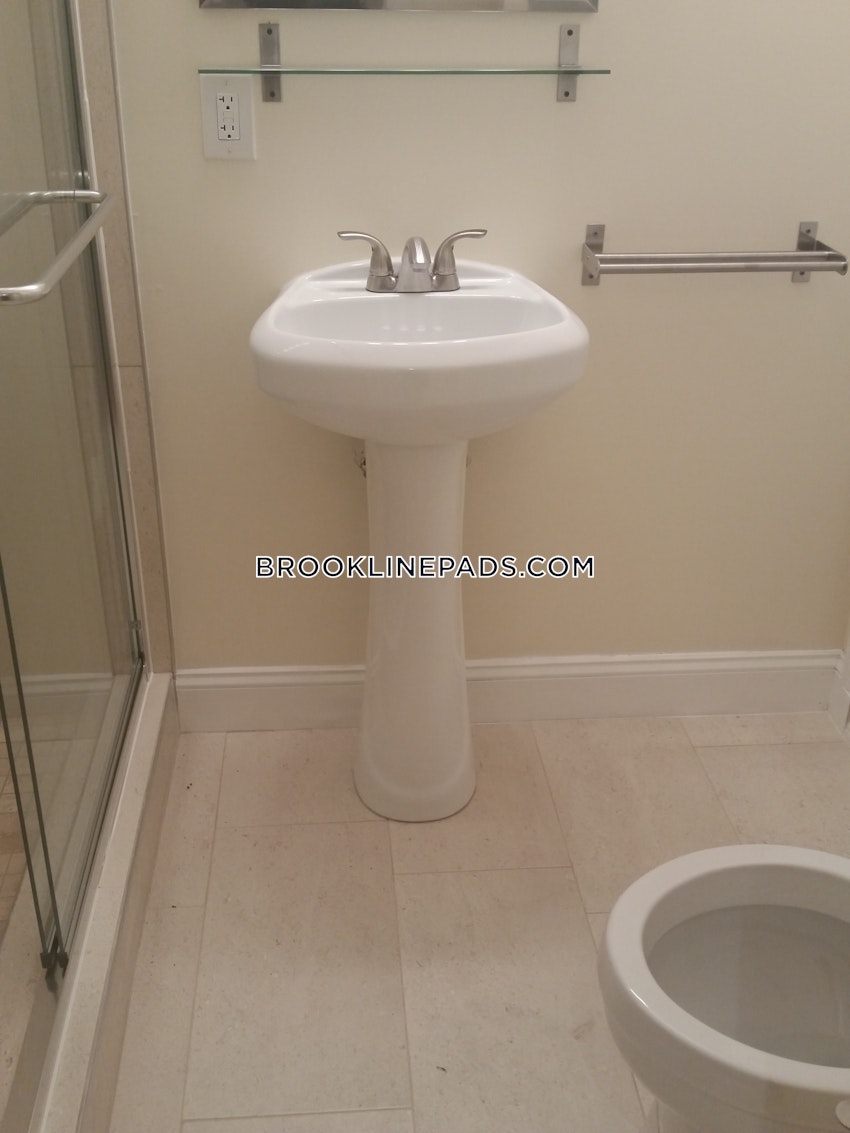 Brookline - Washington Square - 2 Beds, 2 Baths - Image 31