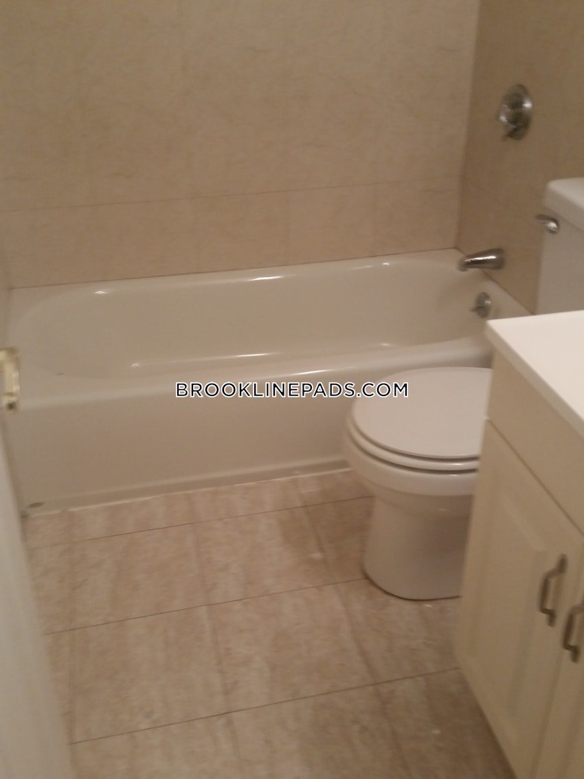 Brookline - Washington Square - 2 Beds, 2 Baths - Image 29