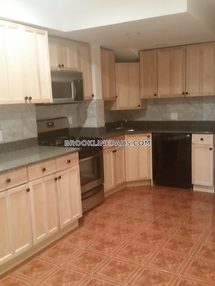 Brookline - Washington Square - 2 Beds, 2 Baths - Image 27