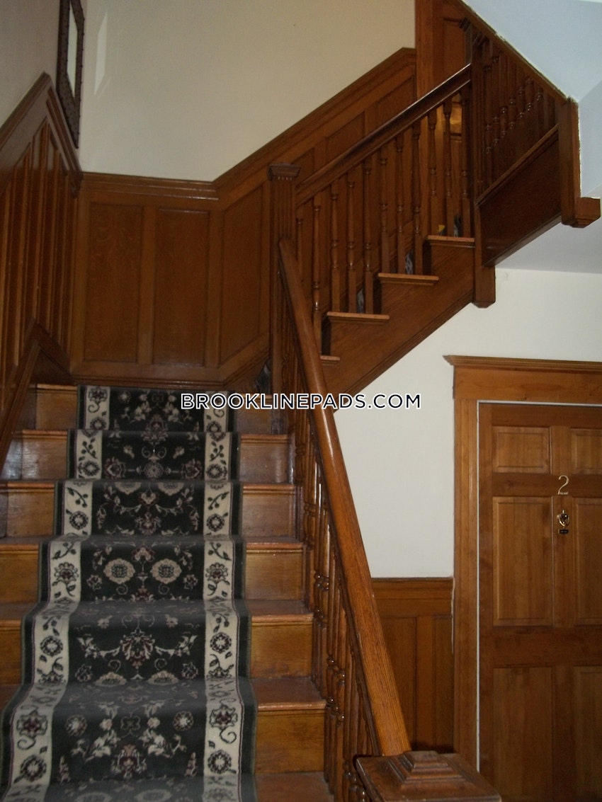 Brookline - Washington Square - 2 Beds, 2 Baths - Image 25