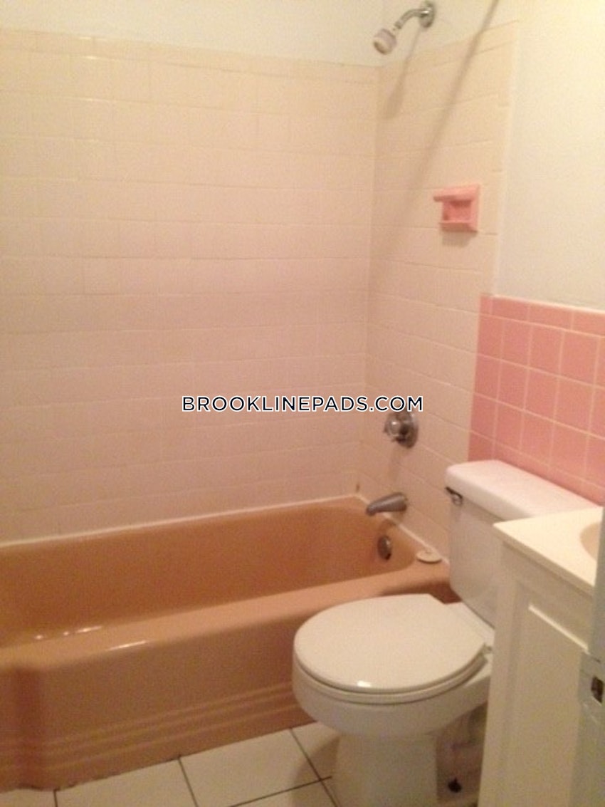 BROOKLINE- WASHINGTON SQUARE - 1 Bed, 1 Bath - Image 1