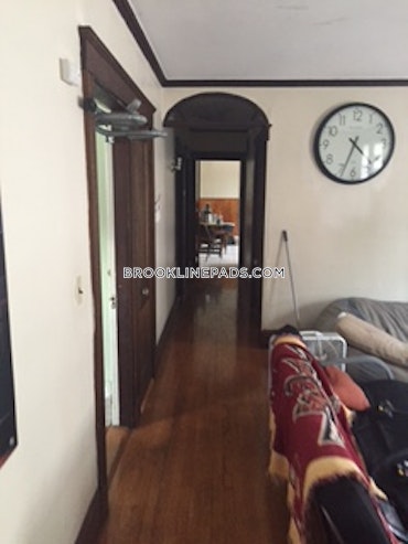 Brookline - 5 Beds, 1 Baths