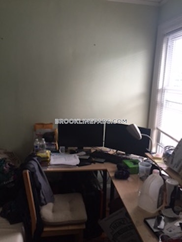 Brookline - 5 Beds, 1 Baths