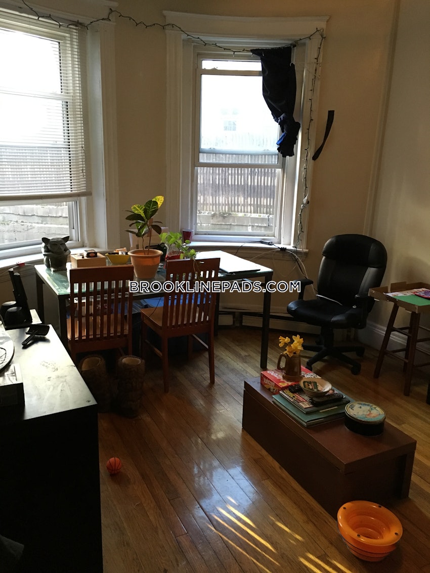 BROOKLINE- WASHINGTON SQUARE - 1 Bed, 1 Bath - Image 1