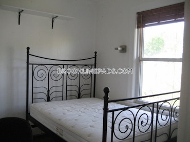 Brookline - 5 Beds, 1 Baths