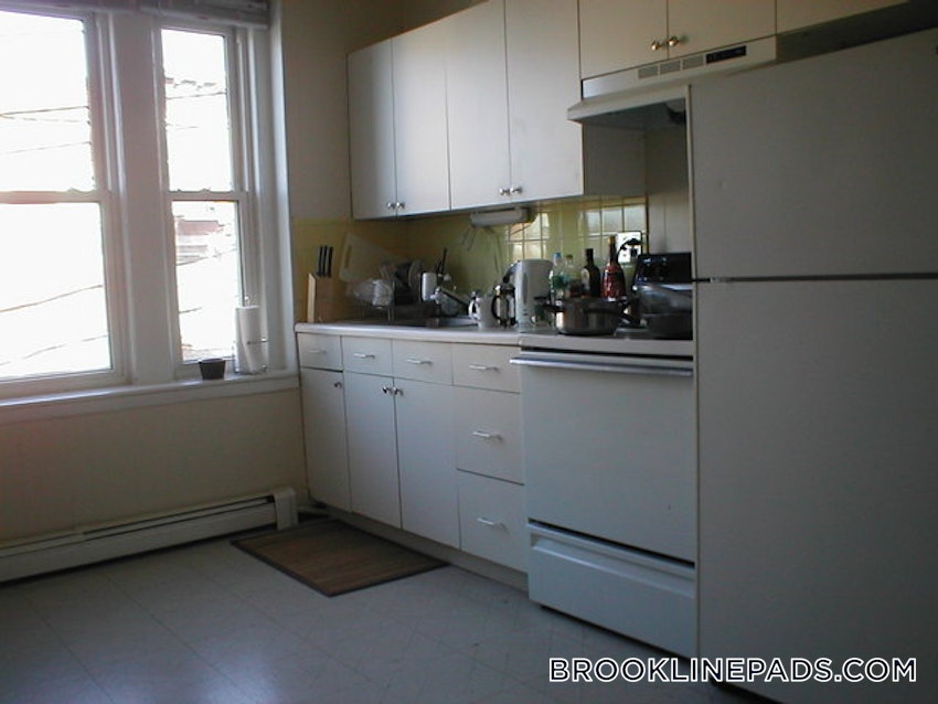 BROOKLINE- WASHINGTON SQUARE - 1 Bed, 1 Bath - Image 11