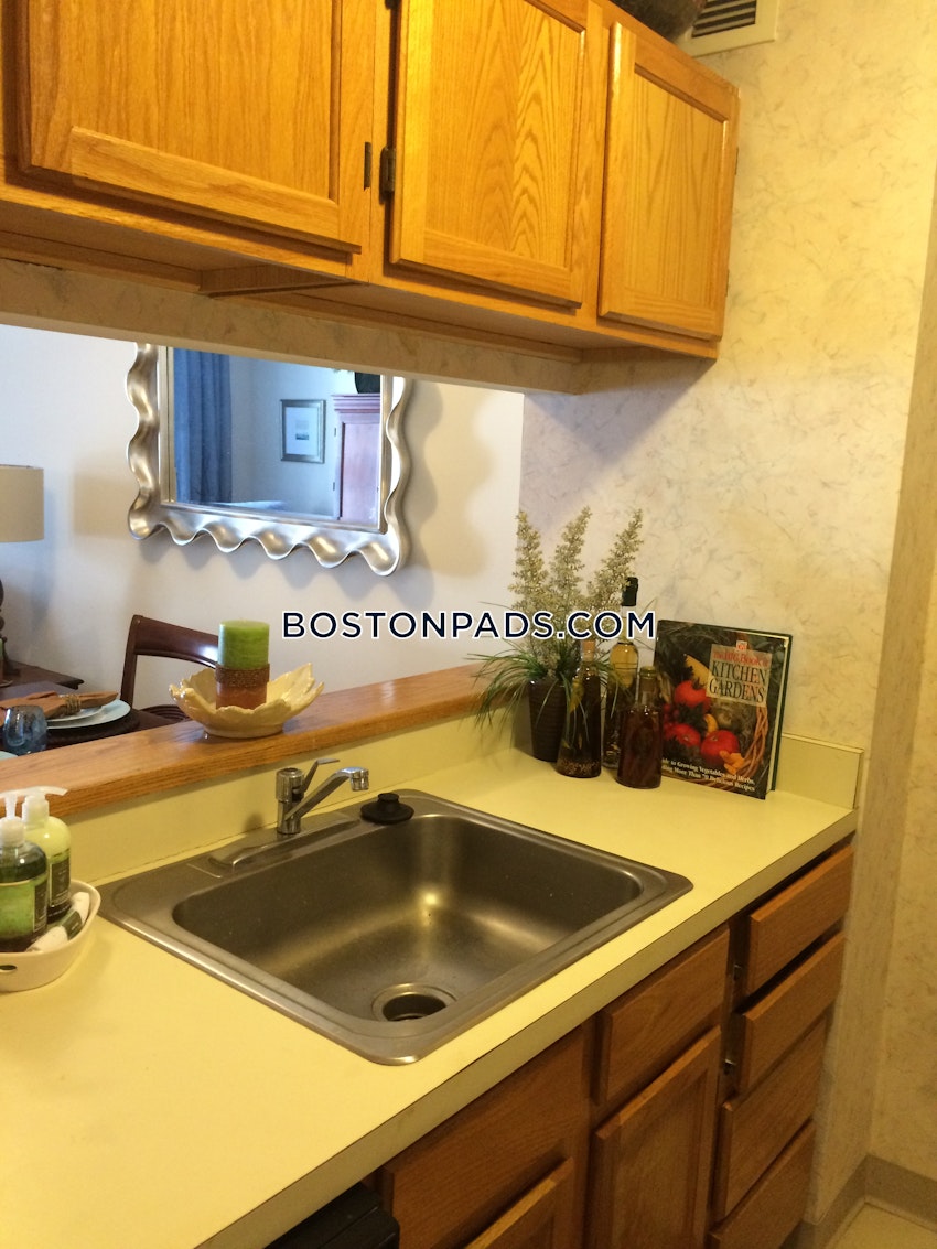 WOBURN - 1 Bed, 1 Bath - Image 4