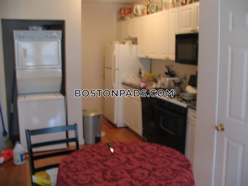 CAMBRIDGE - CENTRAL SQUARE/CAMBRIDGEPORT - 3 Beds, 1 Bath - Image 4