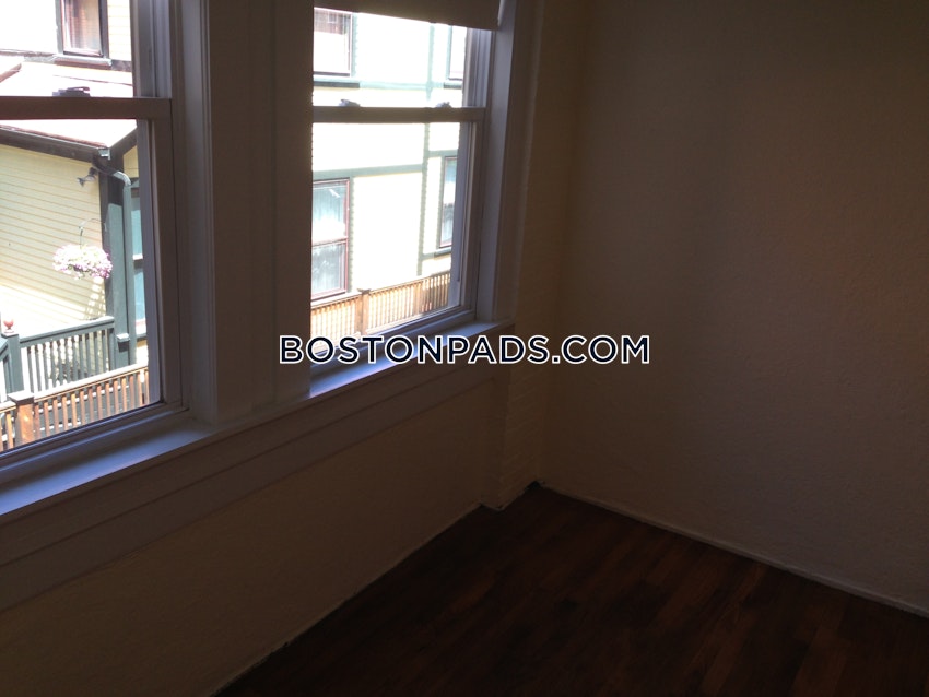CAMBRIDGE - CENTRAL SQUARE/CAMBRIDGEPORT - 3 Beds, 1 Bath - Image 2