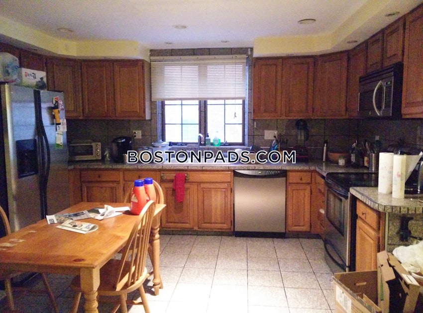 CAMBRIDGE - CENTRAL SQUARE/CAMBRIDGEPORT - 4 Beds, 2 Baths - Image 3