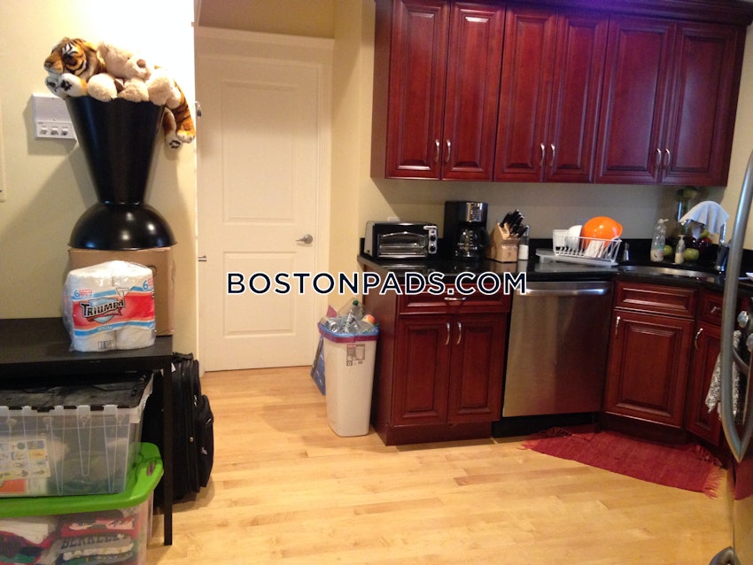 CAMBRIDGE - CENTRAL SQUARE/CAMBRIDGEPORT - 3 Beds, 3 Baths - Image 3