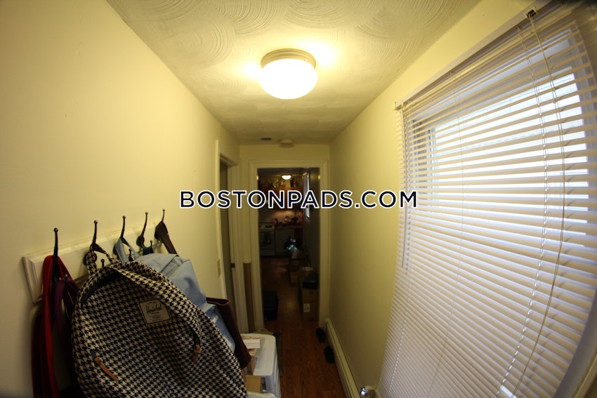 CAMBRIDGE - CENTRAL SQUARE/CAMBRIDGEPORT - 4 Beds, 1 Bath - Image 12