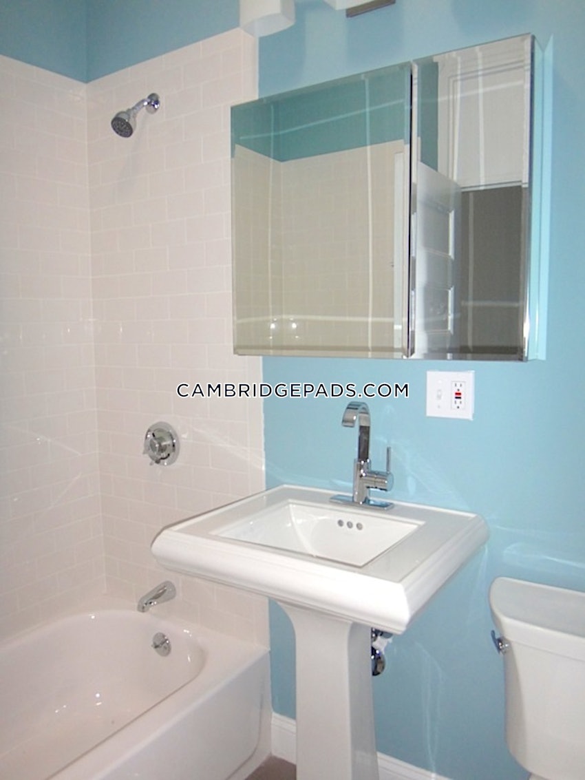 CAMBRIDGE - NORTH CAMBRIDGE - 3 Beds, 1 Bath - Image 9