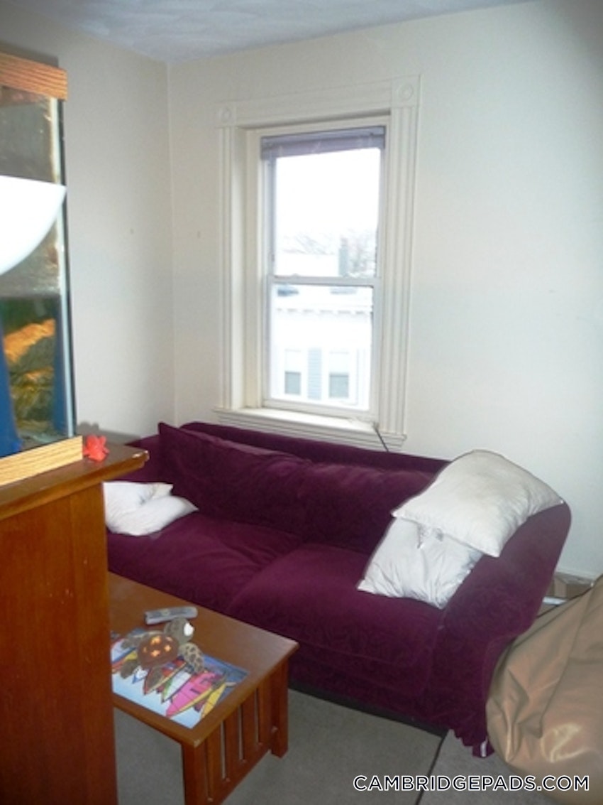 CAMBRIDGE- EAST CAMBRIDGE - 4 Beds, 2 Baths - Image 3