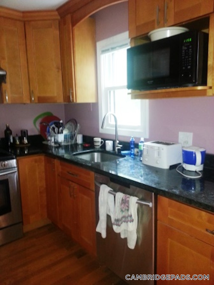 CAMBRIDGE- EAST CAMBRIDGE - 3 Beds, 2 Baths - Image 16