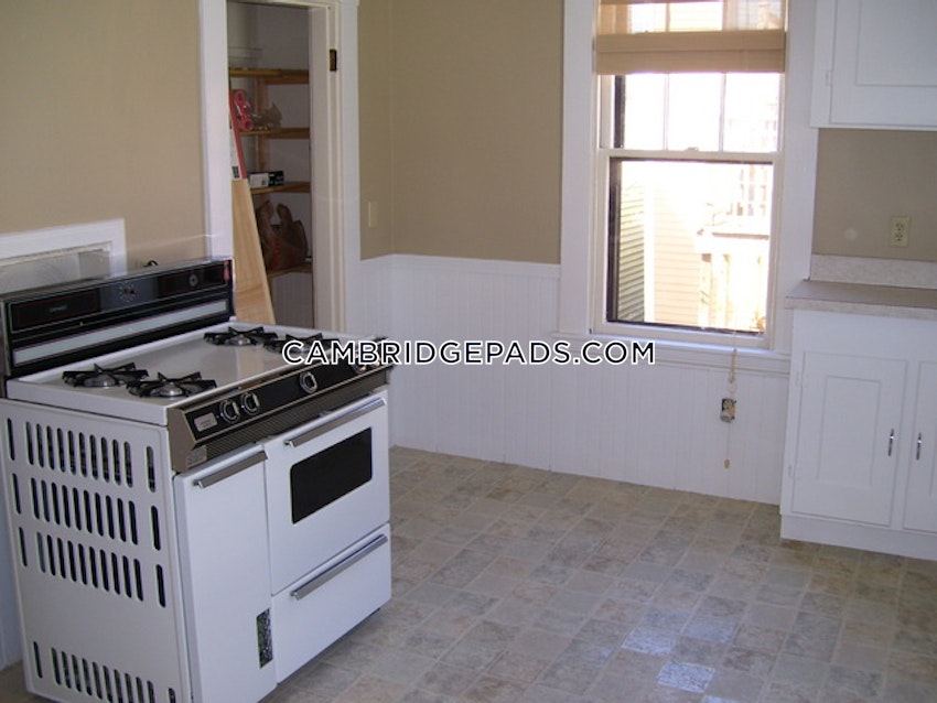 CAMBRIDGE- EAST CAMBRIDGE - 1 Bed, 1 Bath - Image 4