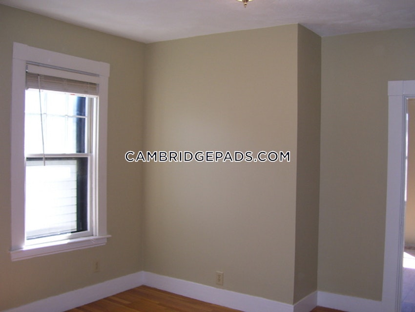 CAMBRIDGE- EAST CAMBRIDGE - 1 Bed, 1 Bath - Image 1