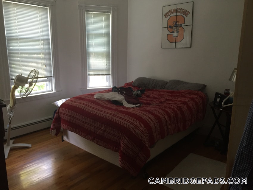 CAMBRIDGE- EAST CAMBRIDGE - 4 Beds, 2 Baths - Image 4