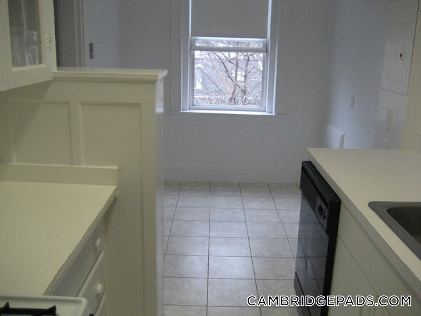 CAMBRIDGE - HARVARD SQUARE - 1 Bed, 1 Bath - Image 2