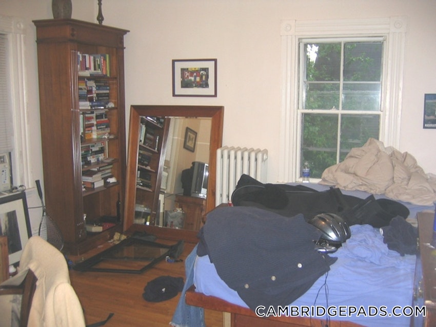 CAMBRIDGE - HARVARD SQUARE - 4 Beds, 2 Baths - Image 15