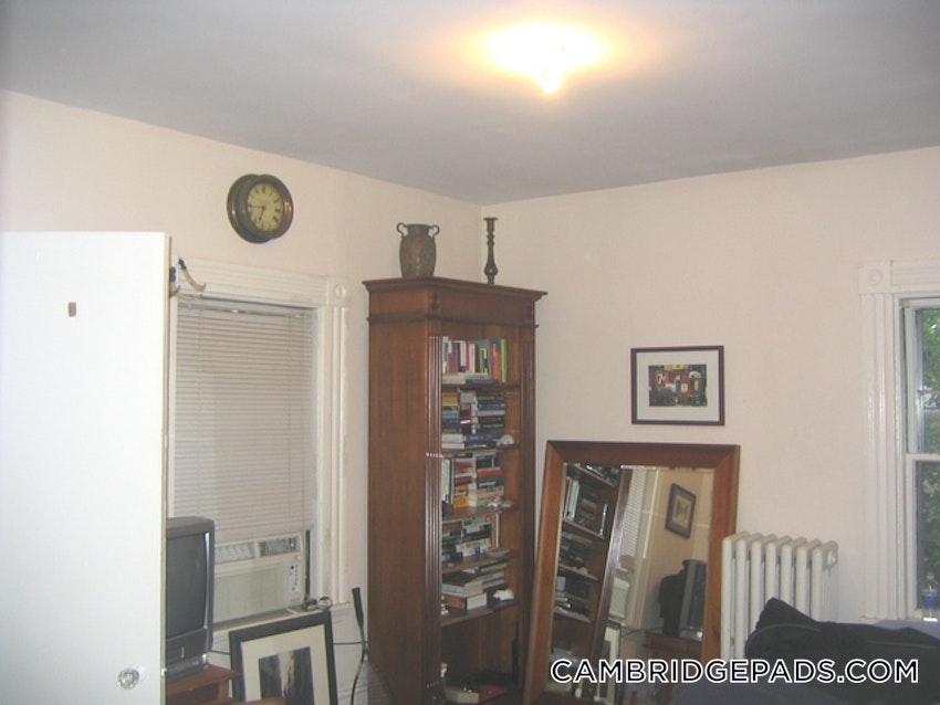 CAMBRIDGE - HARVARD SQUARE - 4 Beds, 2 Baths - Image 14