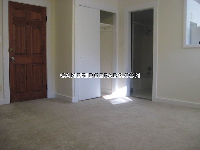 CAMBRIDGE - HARVARD SQUARE - 1 Bed, 1 Bath - Image 18