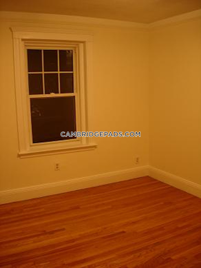 CAMBRIDGE - HARVARD SQUARE - 1 Bed, 1 Bath - Image 11