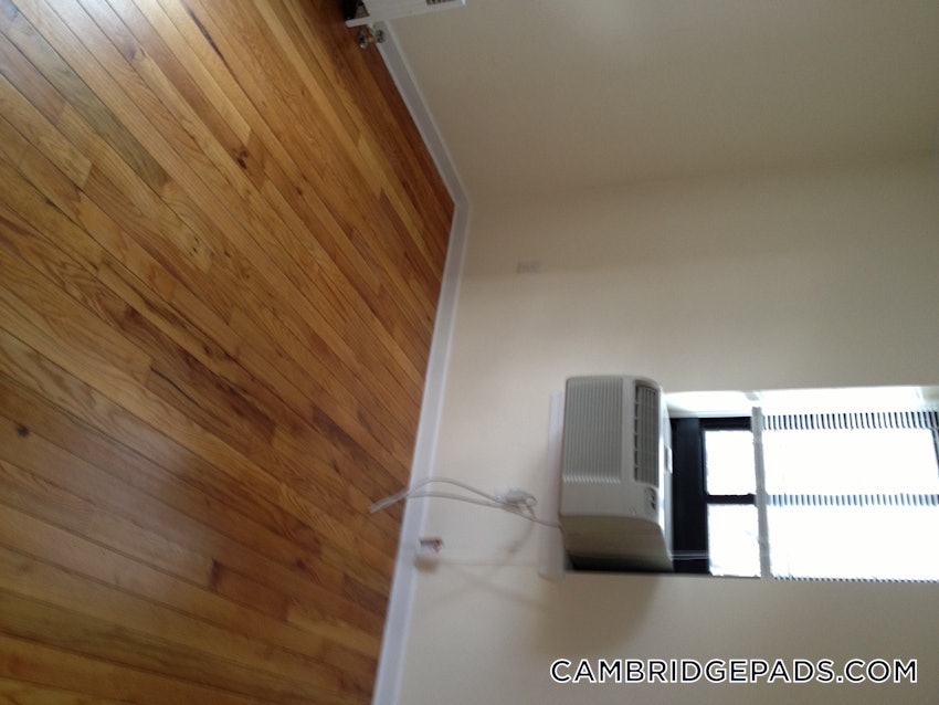 CAMBRIDGE - HARVARD SQUARE - 2 Beds, 1 Bath - Image 1