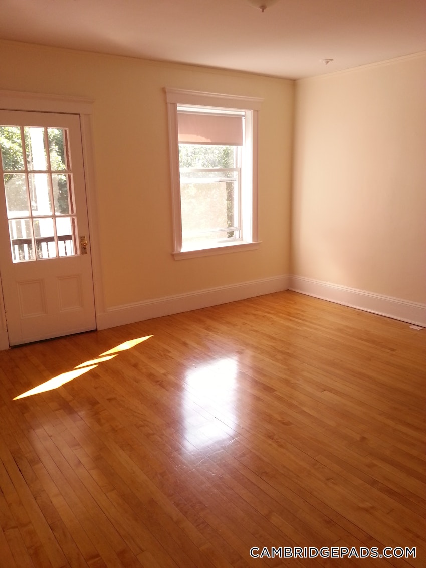 CAMBRIDGE - HARVARD SQUARE - 2 Beds, 1 Bath - Image 10