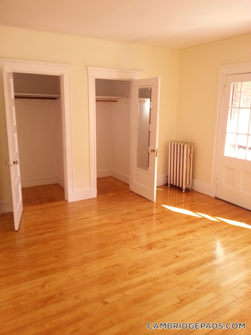 CAMBRIDGE - HARVARD SQUARE - 2 Beds, 1 Bath - Image 9