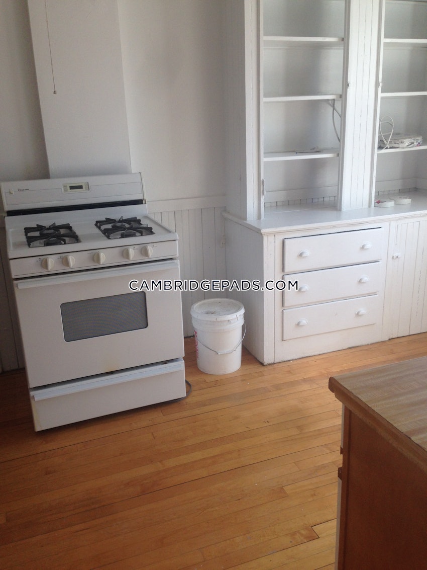 CAMBRIDGE - CENTRAL SQUARE/CAMBRIDGEPORT - 3 Beds, 1 Bath - Image 4